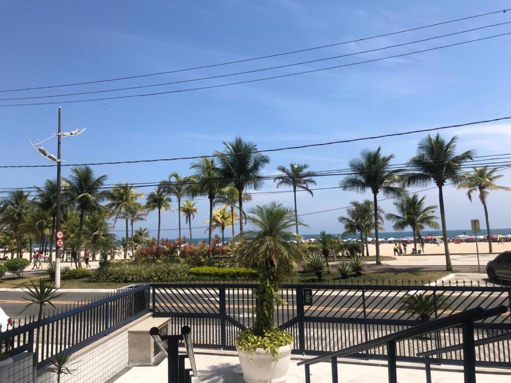 Lindo Apartamento Guilhermina - Edificio Frente Para O Mar Praia Grande  Exterior foto